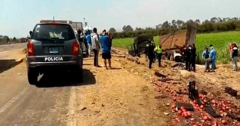 Panamericana Sur: в результате столкновения нескольких автомобилей в Каньете погибли три человека, в том числе полицейский