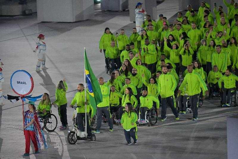 Открытие выставки Santiago Parapan посвящено чилийской культуре и астрономии