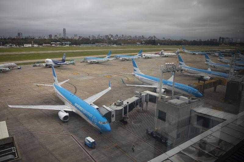 Реакция профсоюзов авиаторов на идею Милея о передаче Aerolíneas Argentinas в руки рабочих