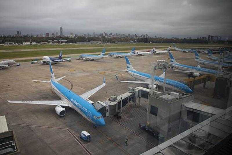 После девальвации: Aerolíneas Argentinas скорректировала свои тарифы до 100%.