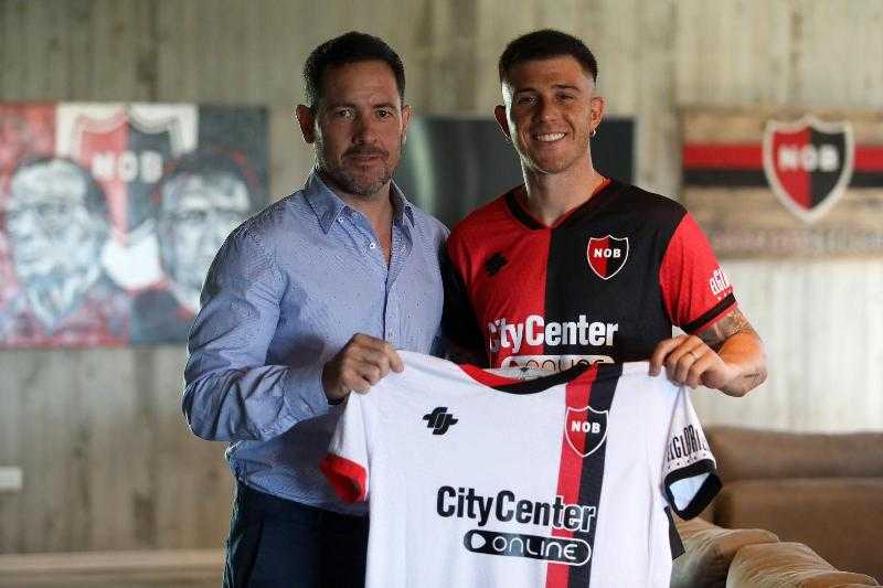 Уникальный способ Newell's официально представить нападающего Хуана Игнасио Рамиреса