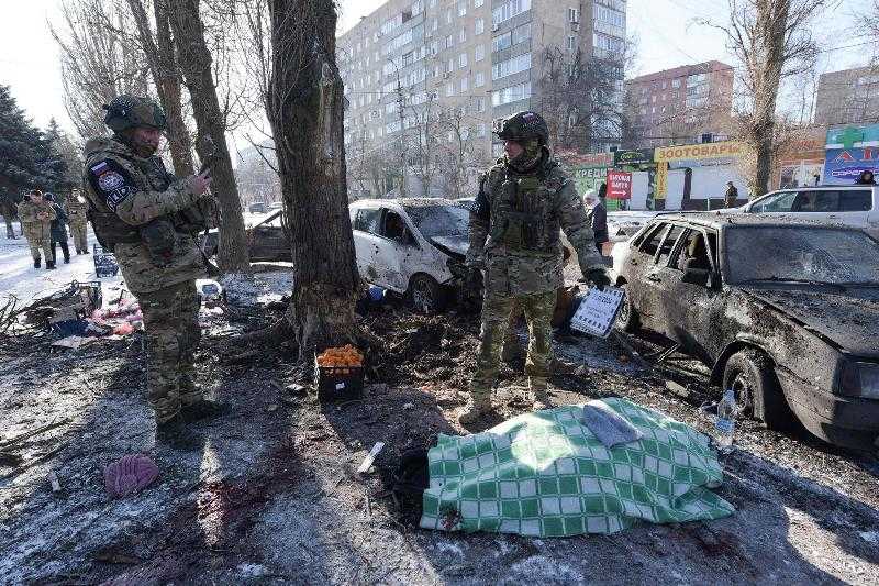 В результате нападения на рынок в подконтрольном России Донецке погибли по меньшей мере 25 человек