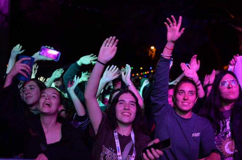 Cosquín Rock Uruguay 2024: полный состав участников по дням, места и время проведения, а также продажа билетов.