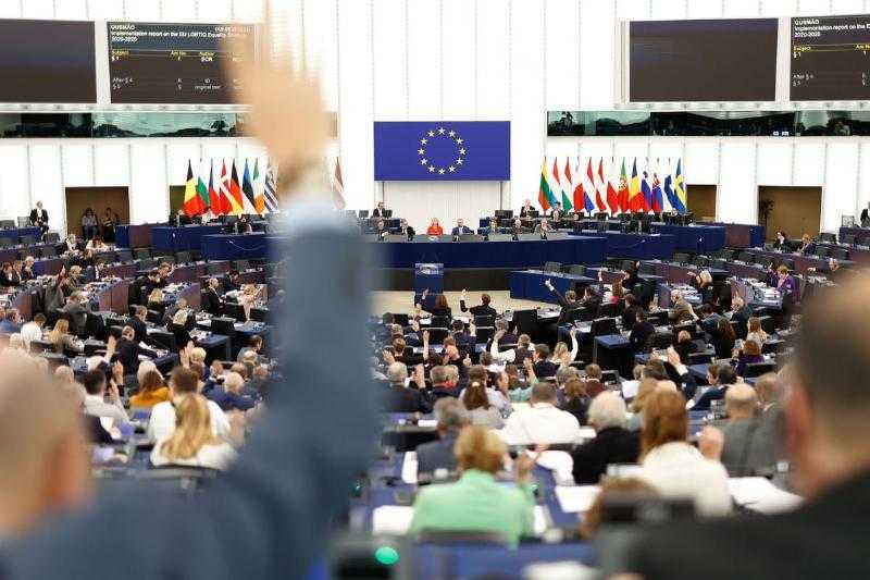 Европейский парламент призывает провести расследование связей движения за независимость Каталонии с Кремлем и вмешательства России в "просе".