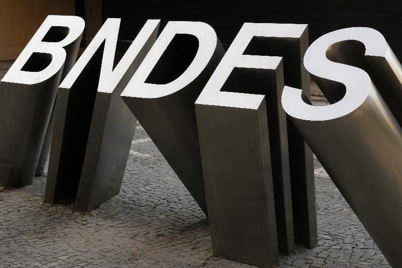 BNDES снижает вознаграждение за экспортные операции на 60%