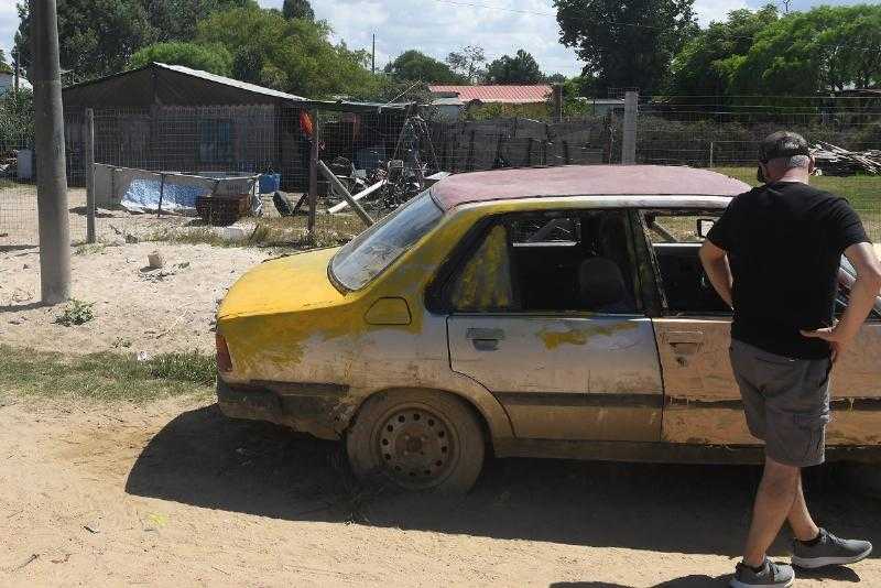 Двухлетний мальчик, погибший в результате взрыва 30 пистолетов, вновь открывает дискуссию о незаконном обороте наркотиков