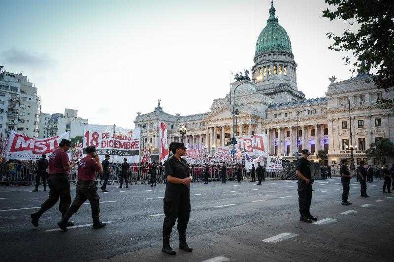 Выступление Милея. Вигил общественных организаций на площади Конгресса