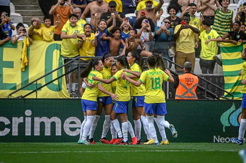 Бразилия встретится с Мексикой за место в финале женского Золотого кубка в США