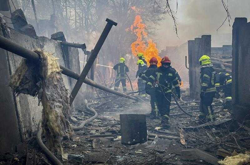 Более 20 человек погибли в результате самой смертоносной российской атаки в украинской Одессе