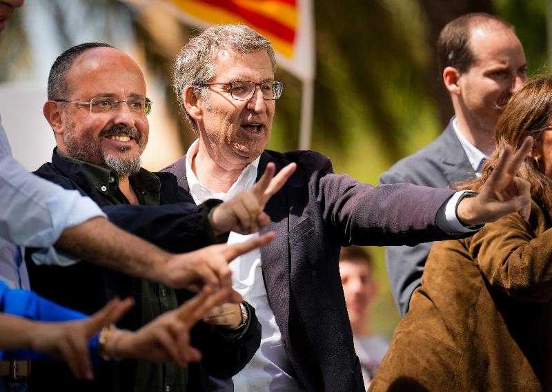Фейхоо объединяет каталонскую кампанию с европейской, обеспокоенный движением Санчеса