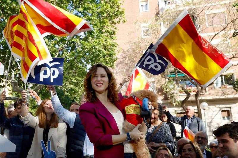 Аюсо и Морено вступают в кампанию, чтобы расширить позиции ПП на выборах в Каталонии