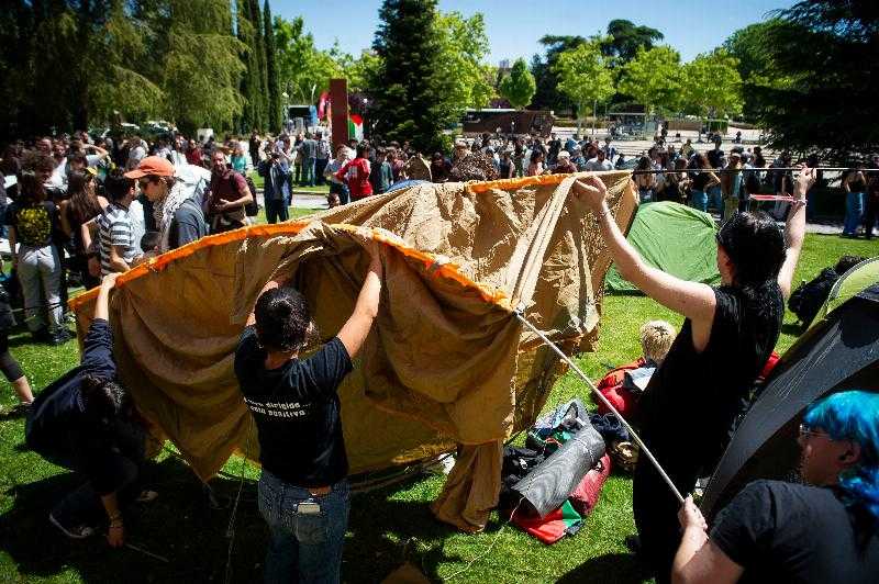 Аюсо настаивает на запрете пропалестинского лагеря в Мадриде, а Морено демонстрирует "уважение" в Андалусии