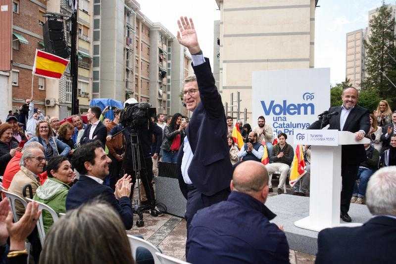 Фейхоо принимает рассуждения Vox в Каталонии: "Я прошу проголосовать тех, кто не позволяет нелегальной иммиграции занимать наши дома".