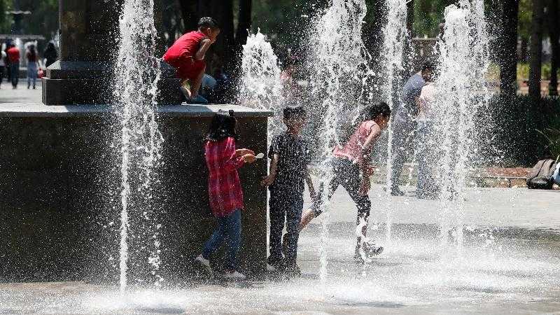 Мехико побил новый рекорд жары, достигнув 33,4 градуса по Цельсию