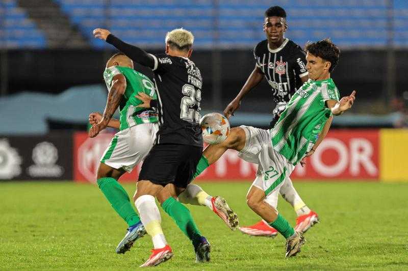 Коринтианс против Расинга в Copa Sudamericana: день, время и где смотреть поединок за первое место в группе