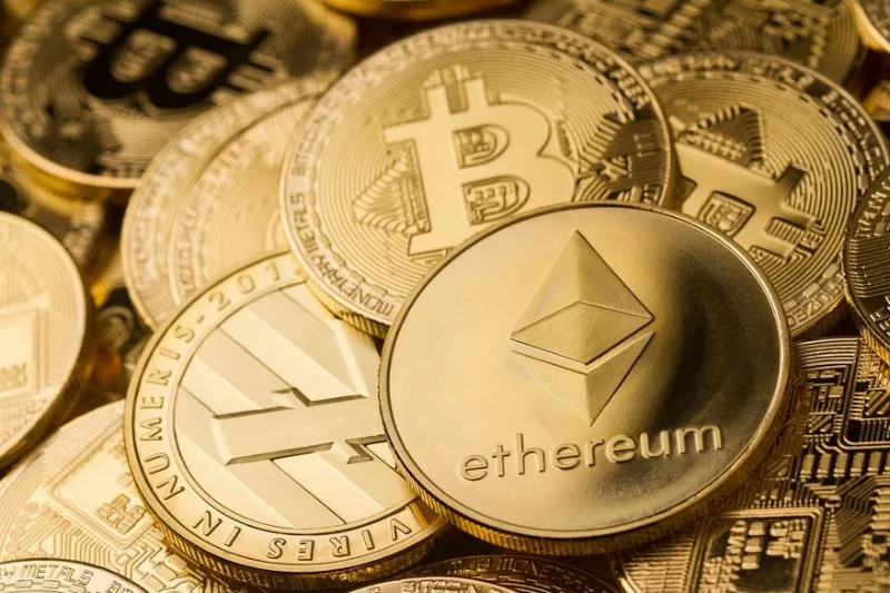 Биткоин или Ethereum - в чем разница между этими криптовалютами и что лучше выбрать для инвестиций?