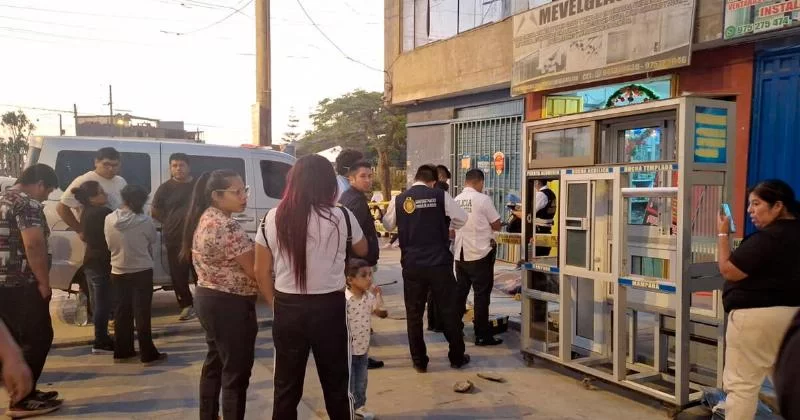 Молодой человек застрелен в Вилья-Эль-Сальвадор: преступники перехватили его на проспекте Веласко Альварадо.