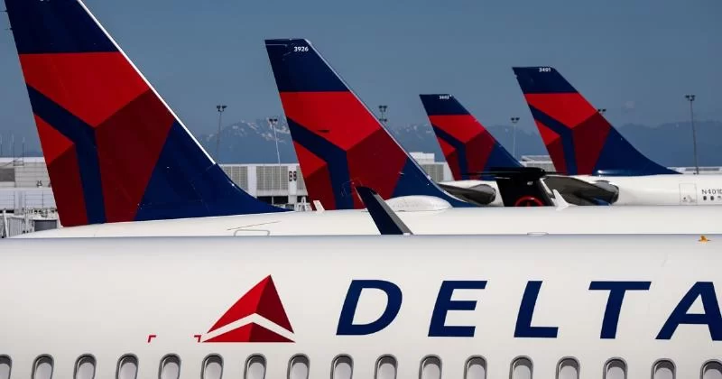 Человек без билета пробрался на рейс Delta из Сиэтла на Гавайи, и его выгнали из самолета