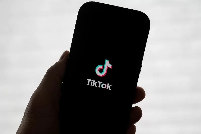 Неопределенное будущее TikTok: миллионы на кону для создателей и рекламодателей