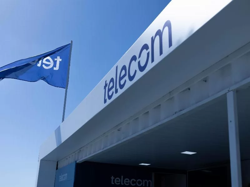 Правительство объявило, что будет расследовать покупку Telefónica компанией Telecom.