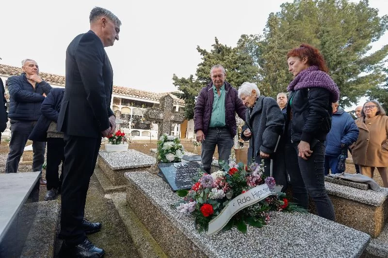 Магальон празднует третье захоронение 17 соседей, расстрелянных в 1936 году