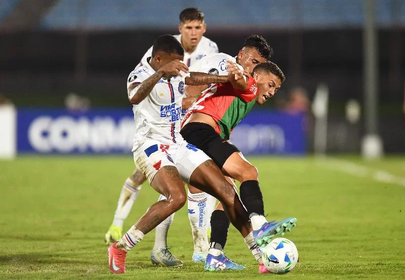 Баия 0-0 Бостон Ривер в прямом эфире: «Састре» хотят совершить подвиг против команды Лусиано Родригеса